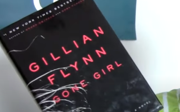 Photograph of the book "Gone Girl" authored by Gillian Flynn, shown up close